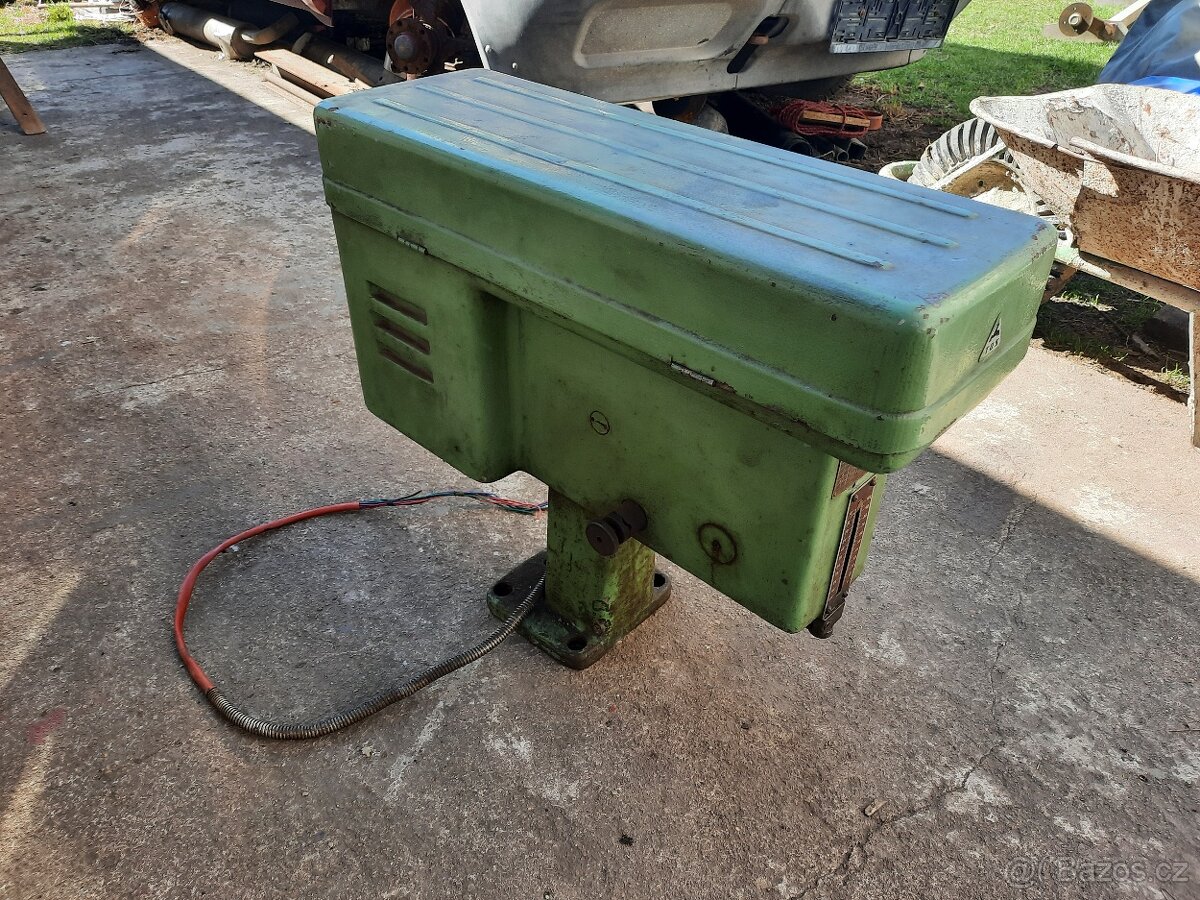 Stolní vrtačka TOS