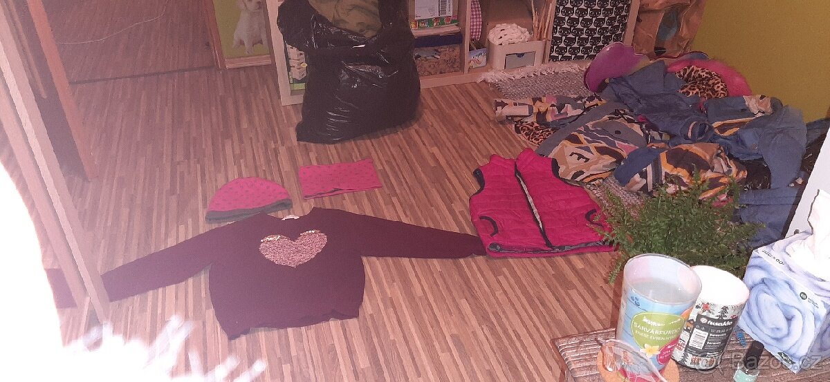 Dětské oblečení 6-7let.