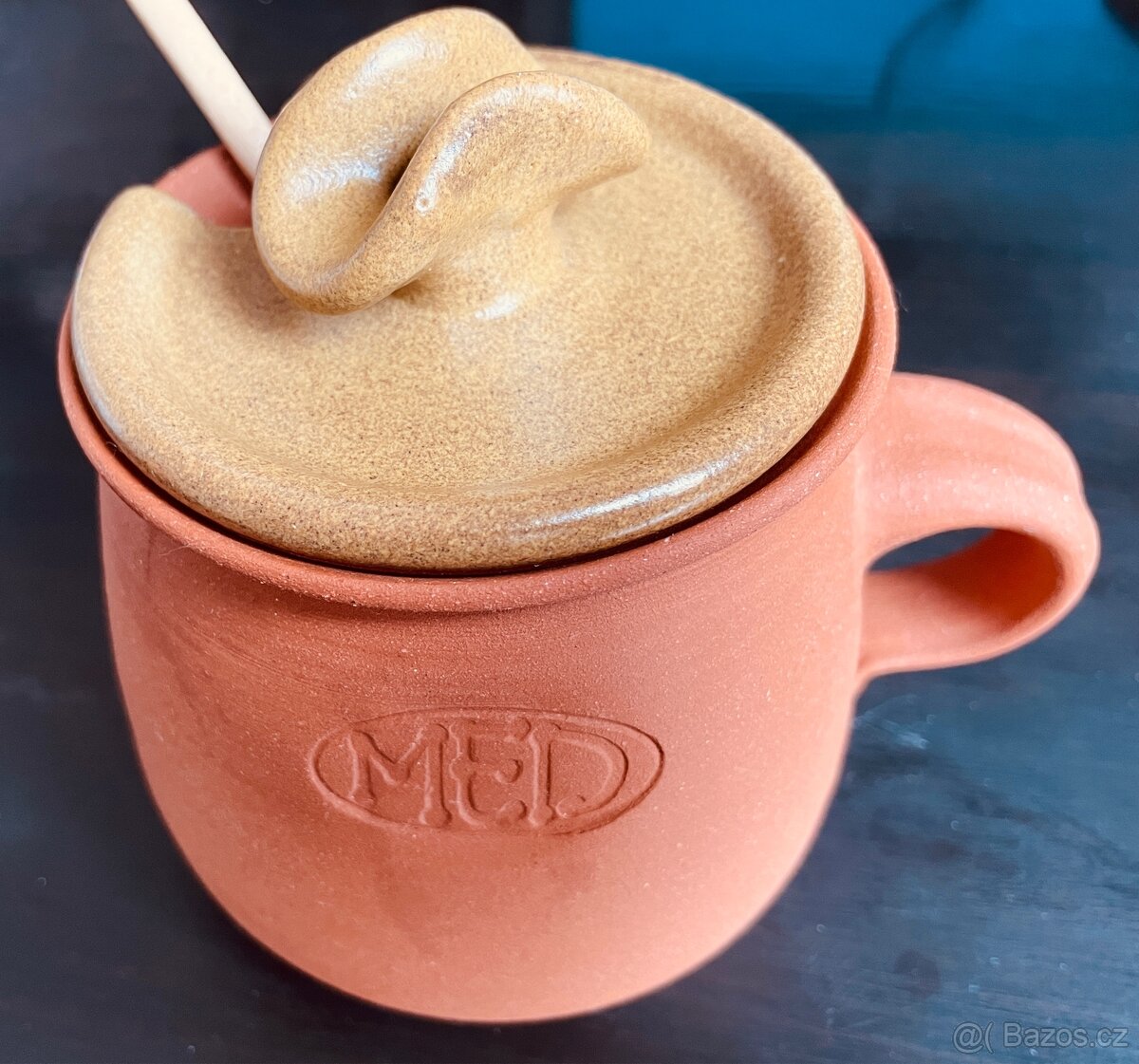 keramicka nadoba na med