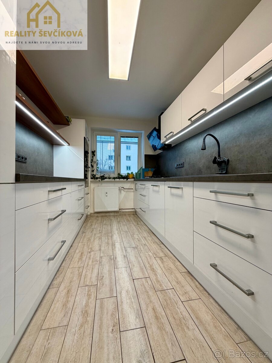 Pronájem zařízeného 2+1 po rekonstrukci, 63 m2 – Jiránkova