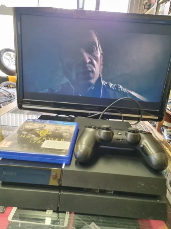 Playstation 4 500Gb, ovladač, hra The Order