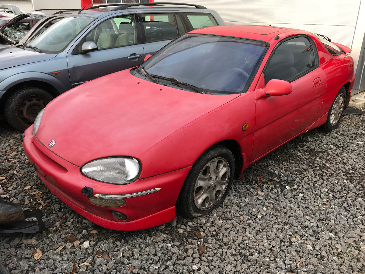 Mazda MX-3 1,8i V6 - dily z vozu