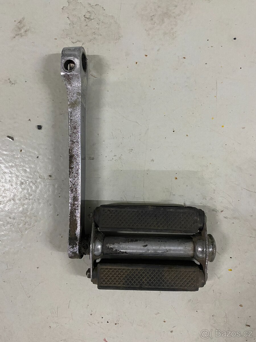 Pedál šlapka s klikou I