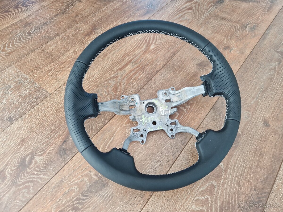 Discovery 4 / Range Rover Sport 10-13 nově přešitý volant