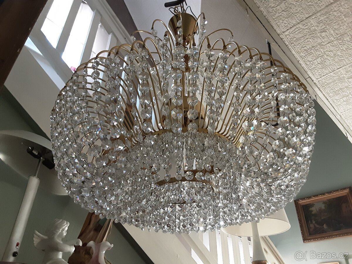 Křišťálový lustr