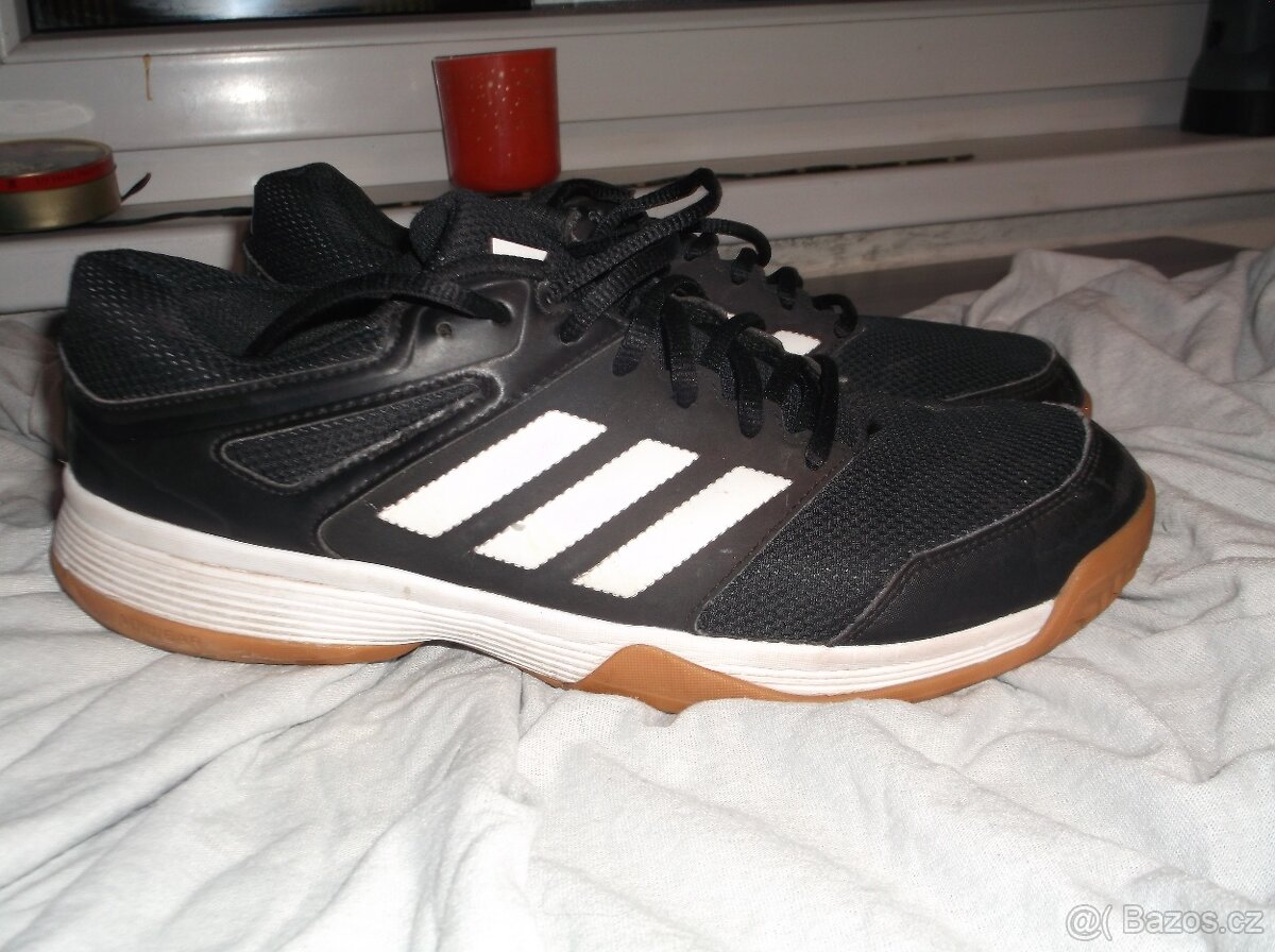 Sálovky ADIDAS vel. 43,5.