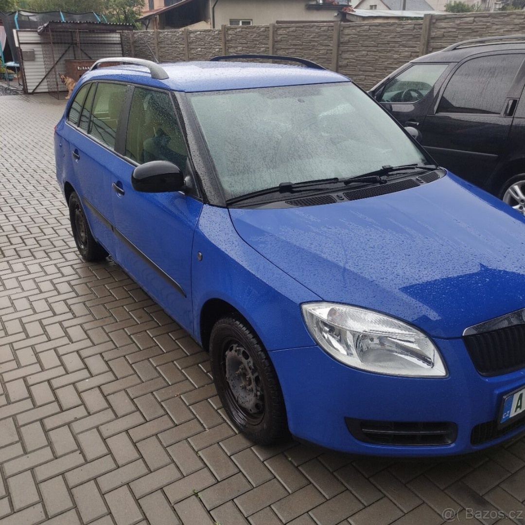 Skoda Fabia 2 1.4 MPI kombi modrá