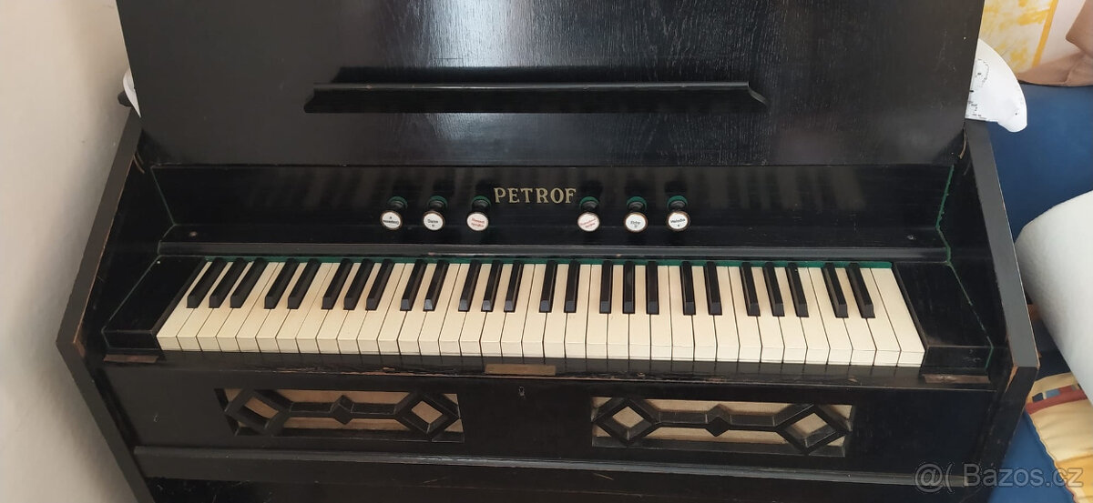 HARMONIUM - PETROF