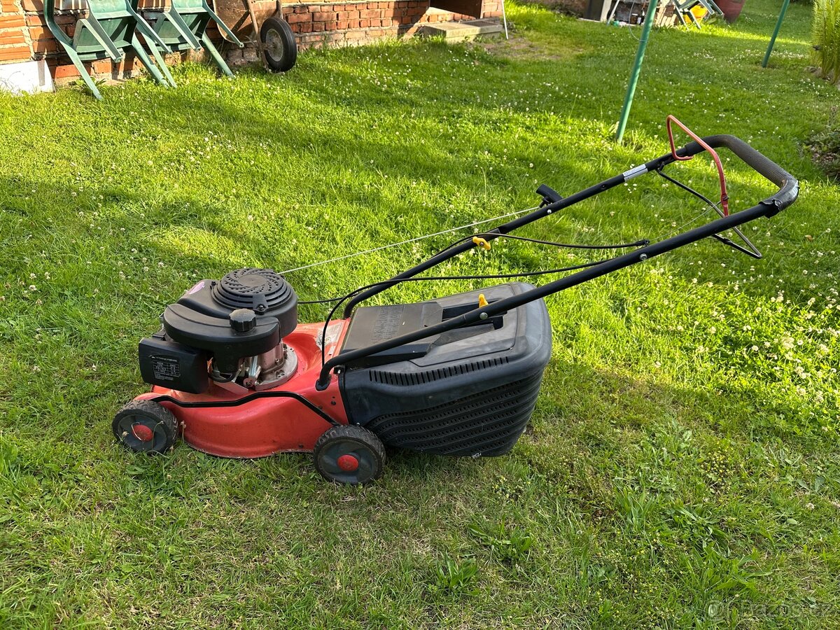 Benzínová sekačka