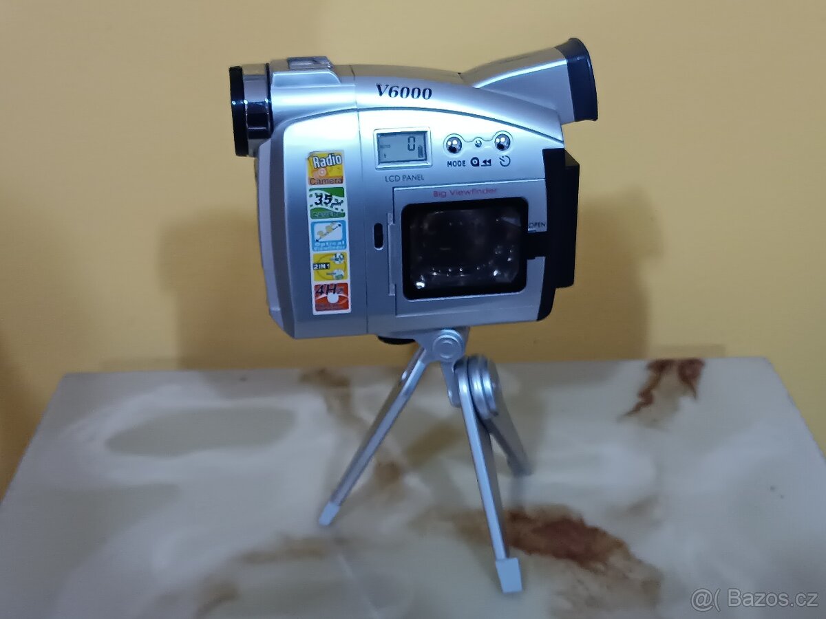 Retro kamera Sony V6000