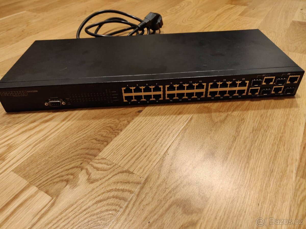 L2 switch Edge-core ES3528M 24x10/100Mbit+4x1Gbit
