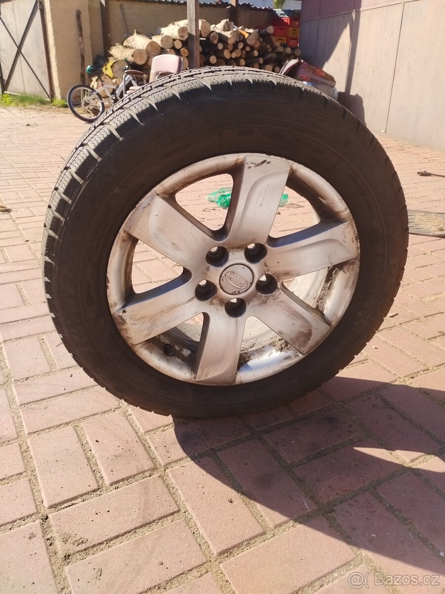 ALU kola s pneu zimní Kia Carens
