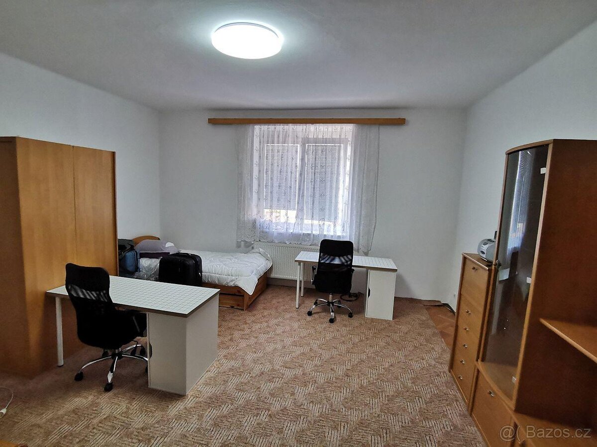 Pronájem lůžka ve studentském pokoji Pardubice