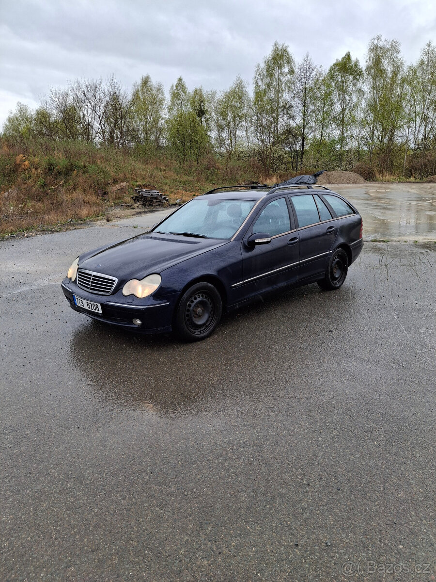 prodám Mercedes Benz W203 C 270CDI automat, tažné zařízení.