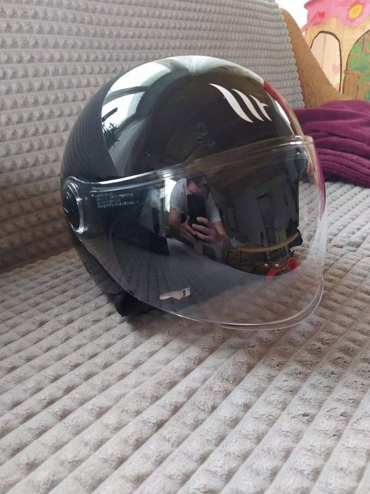 Otevřená přilba MT Helmets