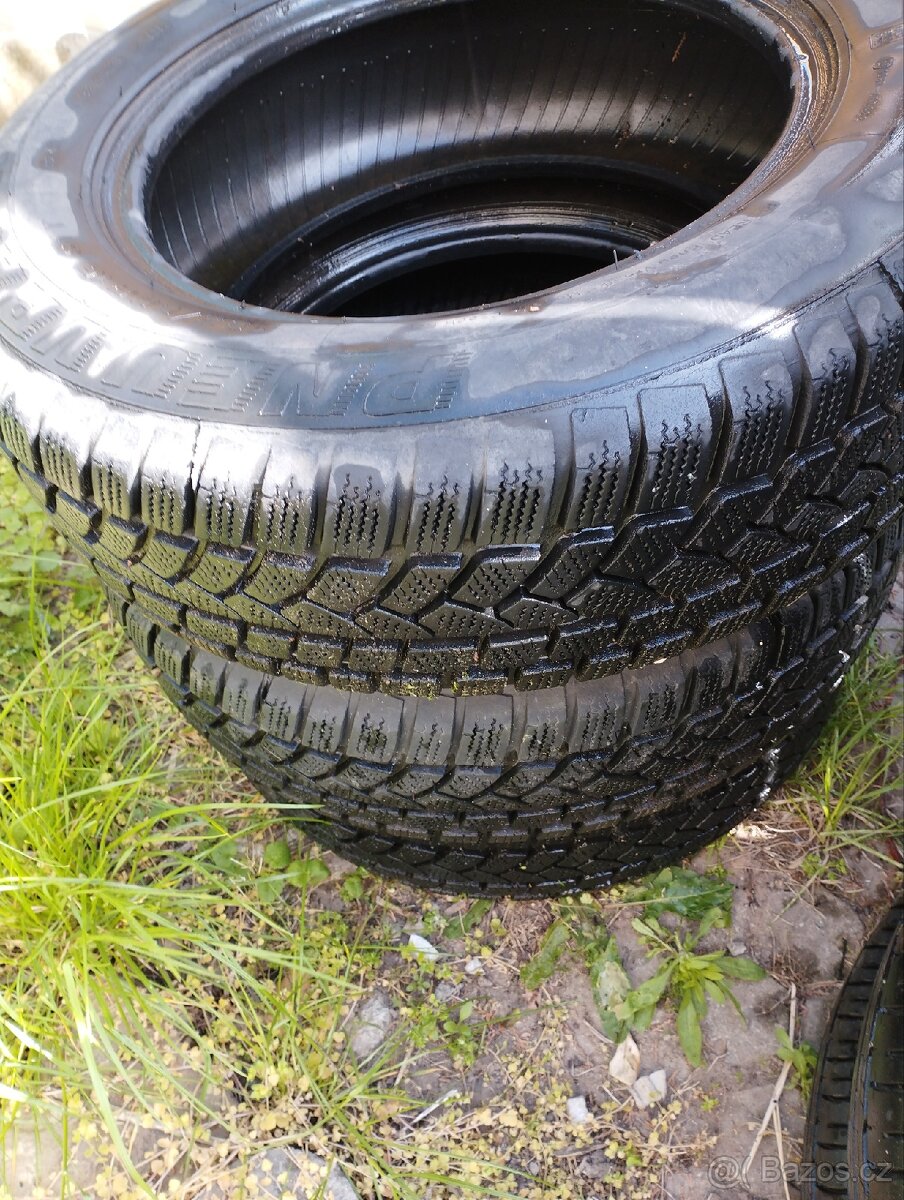 Prodám pneu