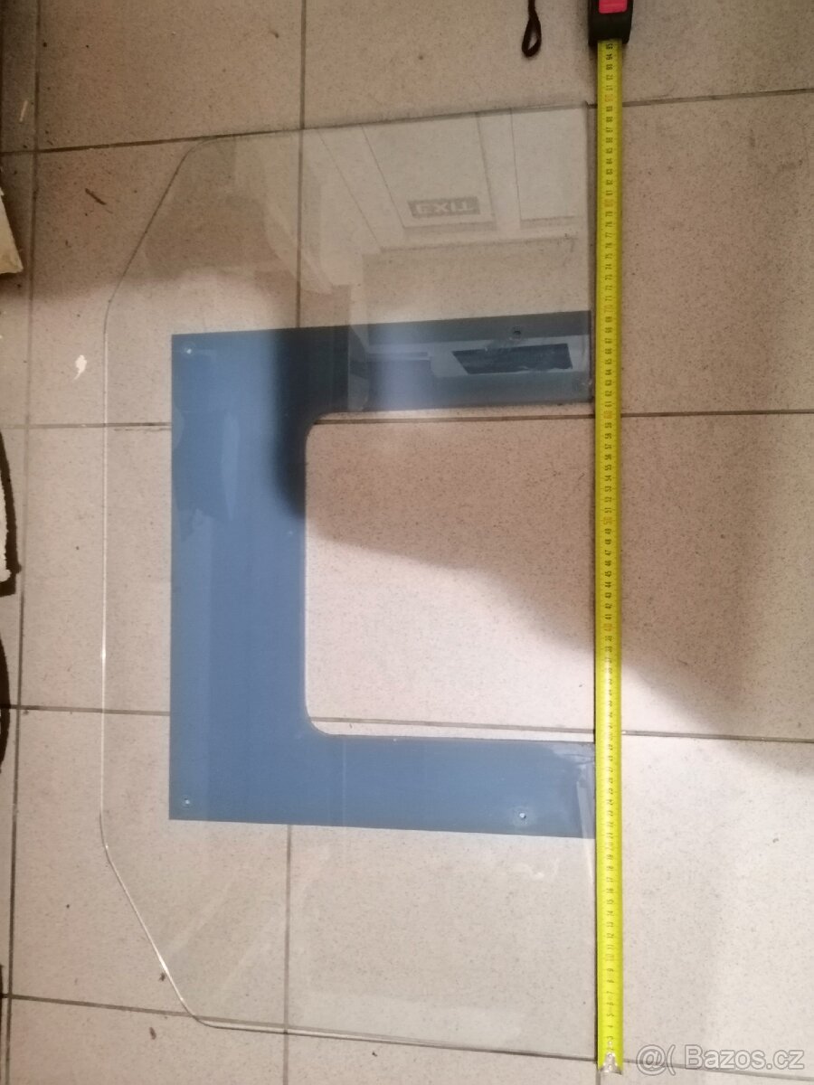 Sklo 90x50 s výřezem