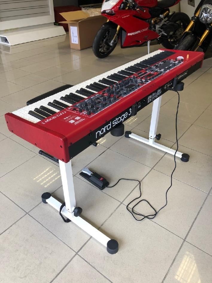 Nord Stage 3 88 zánovní stav + stojan Konig Meyer