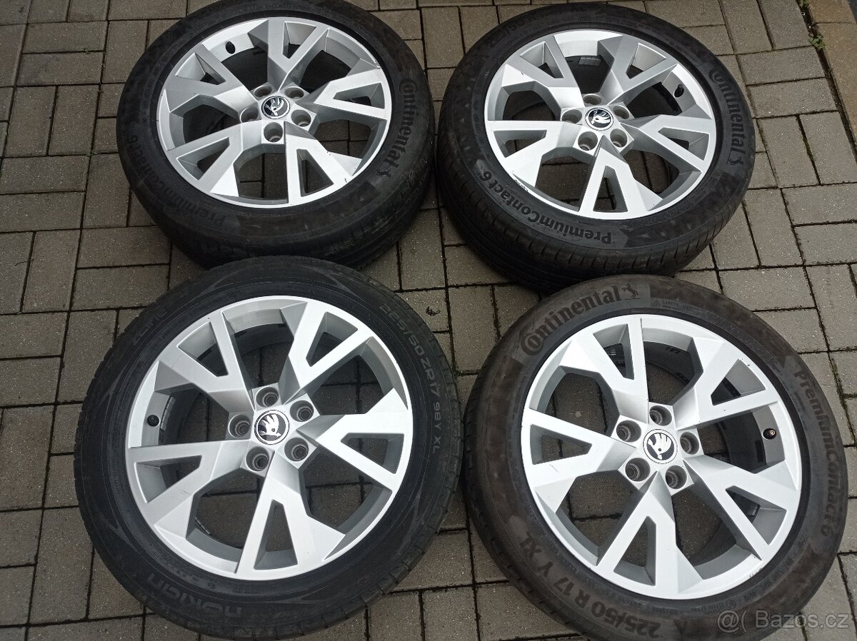 Velmi slušné 17" POLAR ORIGINAL SKODA OCTAVIA III SCOUT