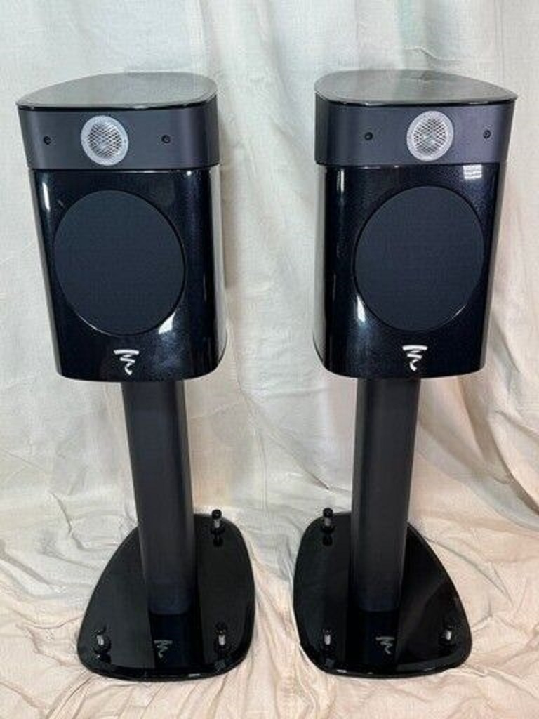 Focal Sopra 1 + stands ( Price : 3000 EUR )