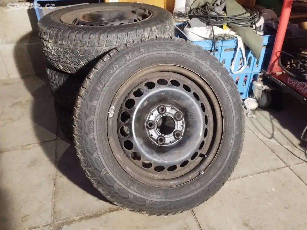Prodám zimní kola Mercedes 15"