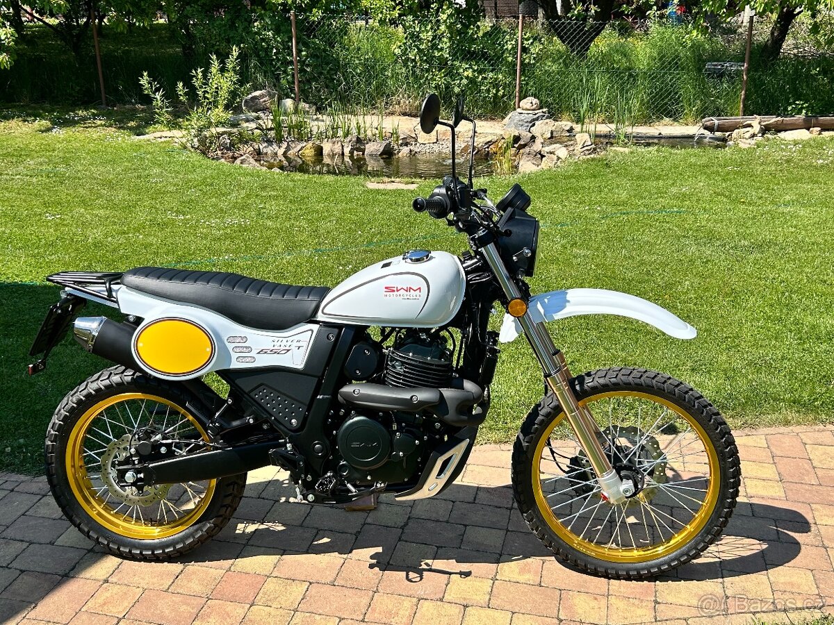 SWM Silver Vase T650
