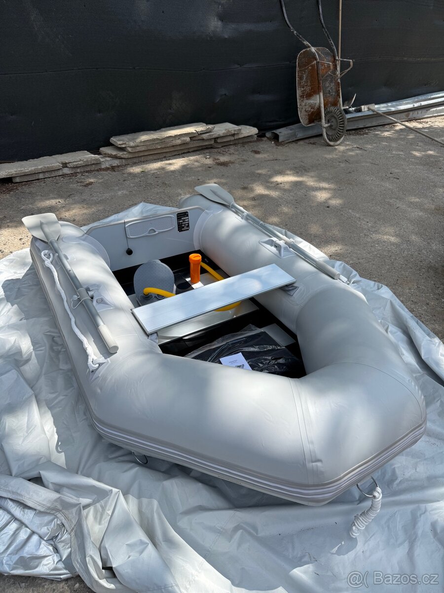 Nafukovací rybářský člun 230cm pro 2 osoby