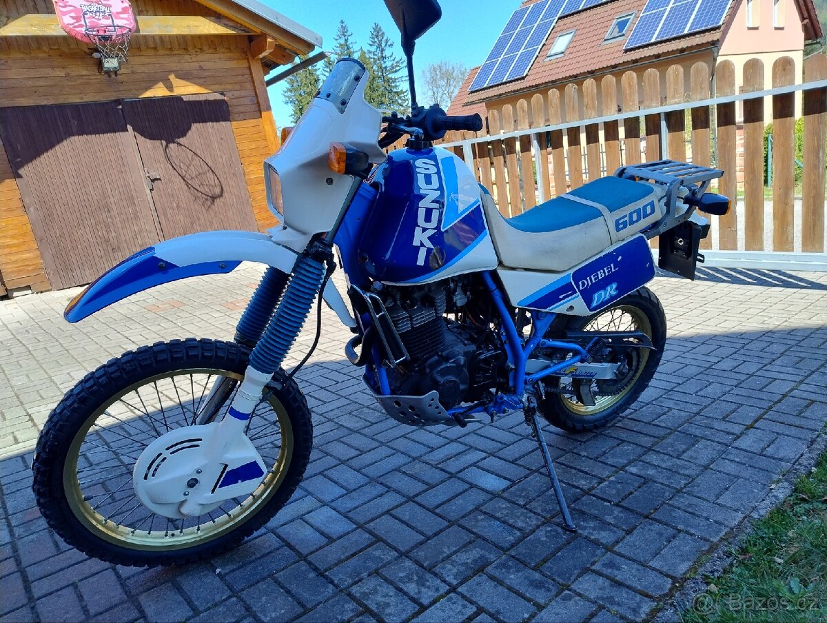 Suzuki DR600 Djebel rok 1988