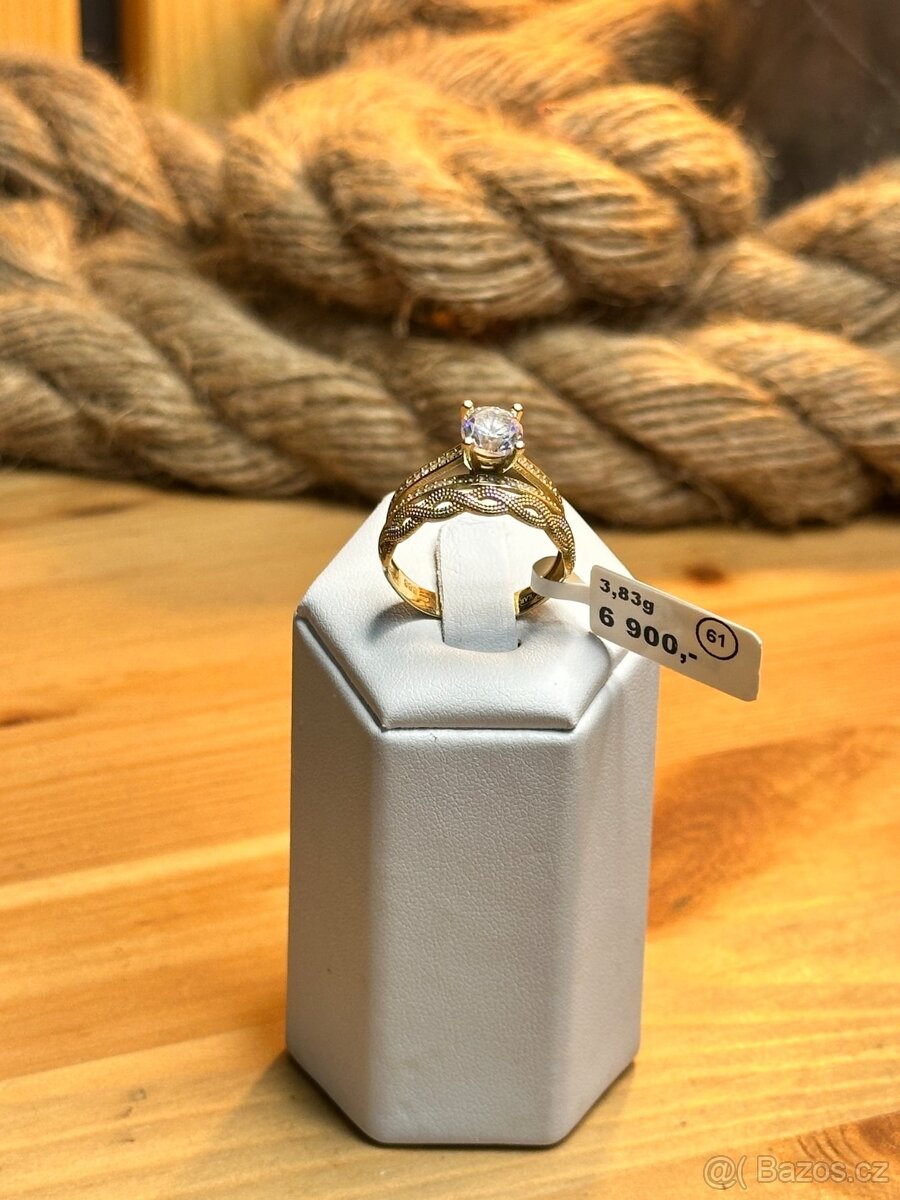 Zlatý prsten 3,83g (1801 Kč/g)