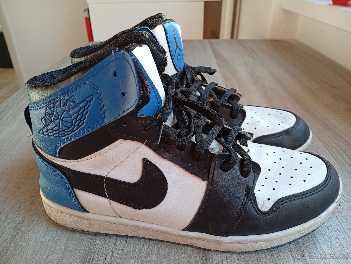 NIKE JORDAN AIR