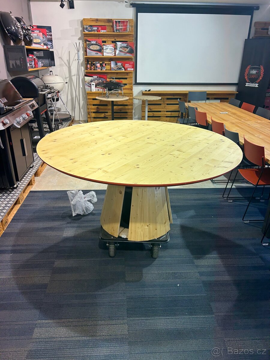 Kancelářský stůl 160 cm