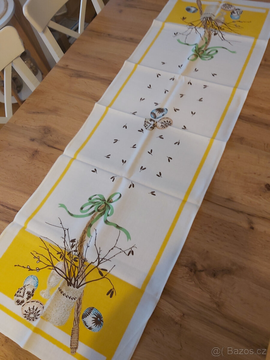 Ubrus středový s velikonočním motivem