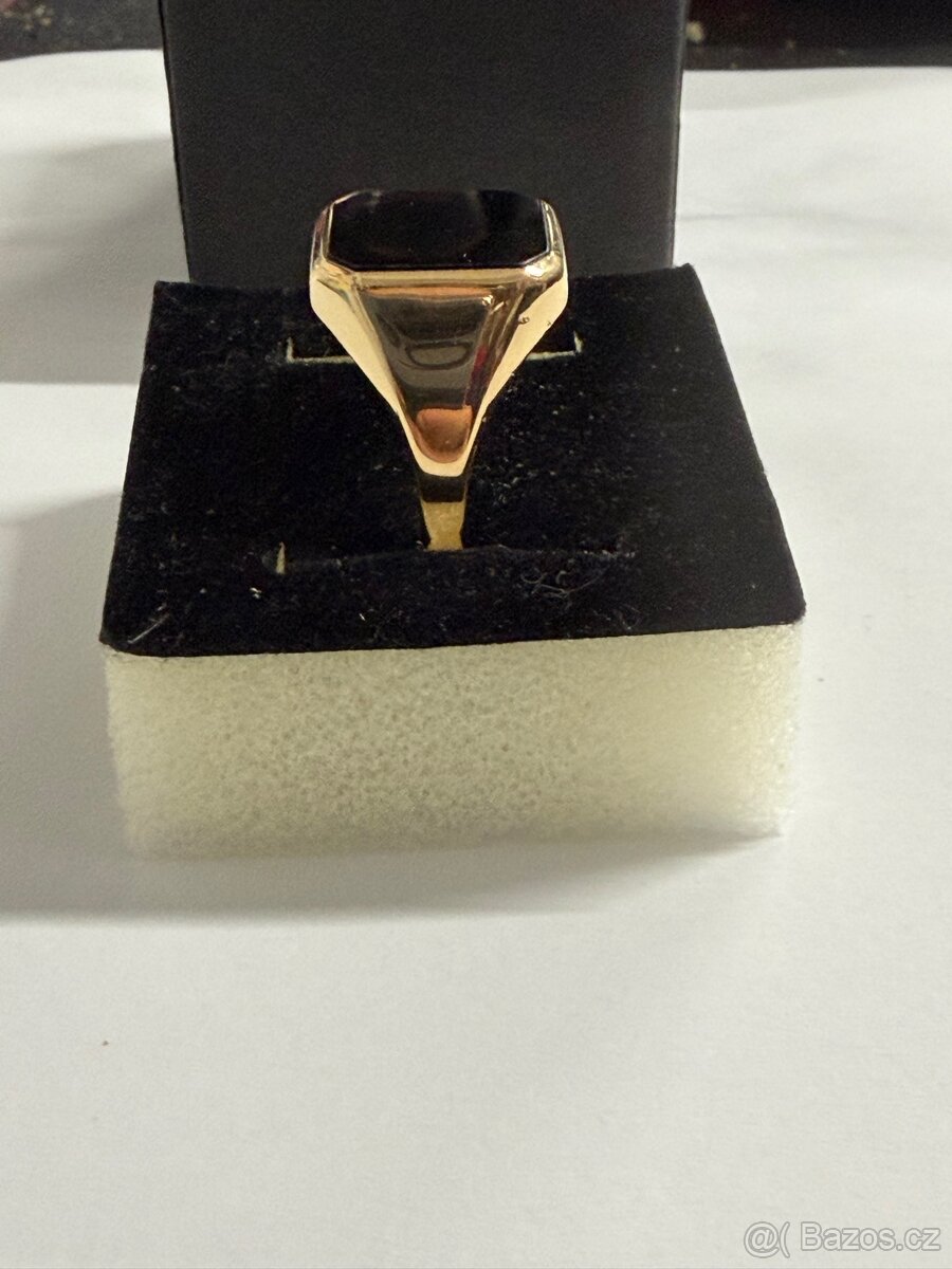 Pánský prsten s Onyxem top stav