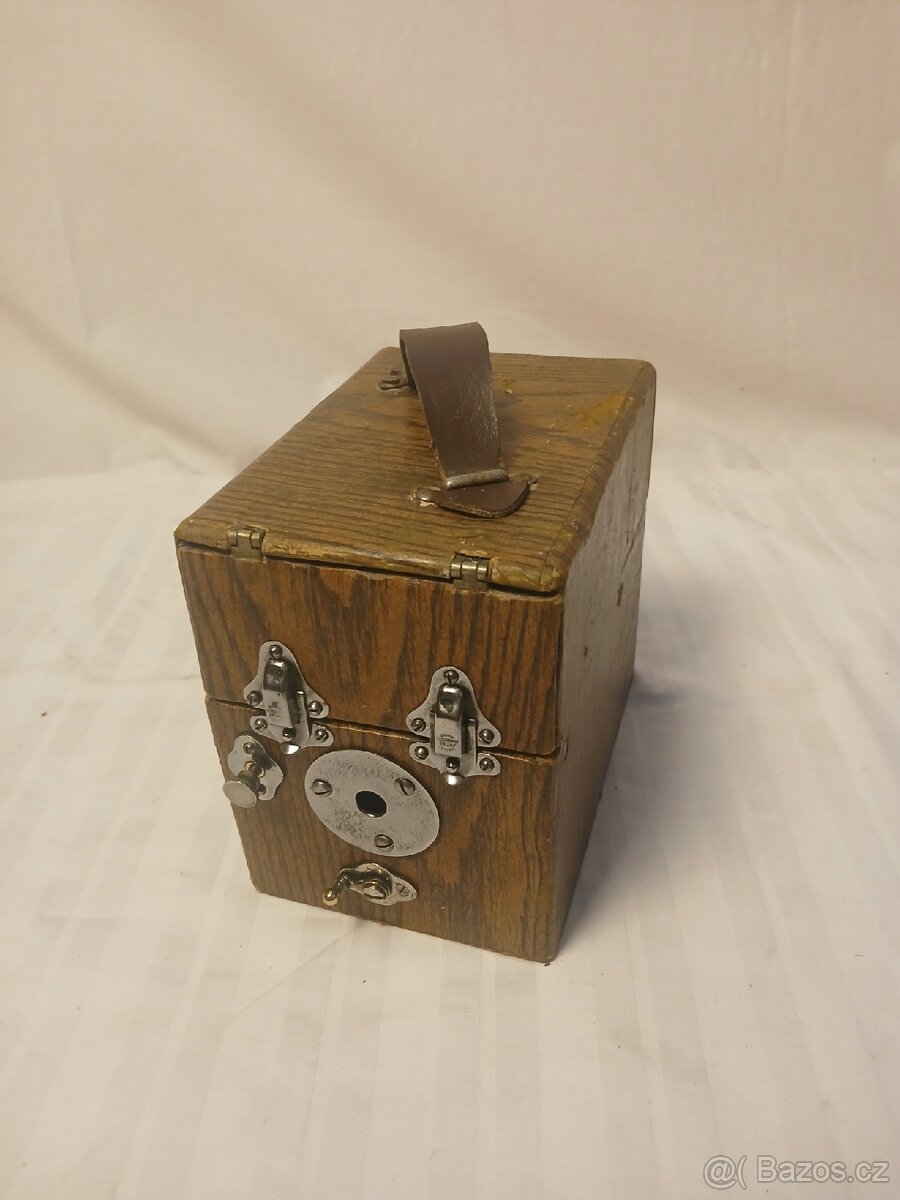 Starožitný gramofon PeterPan