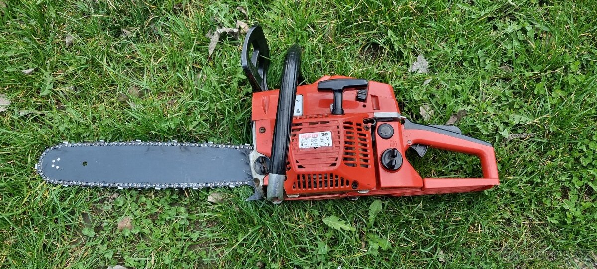 BENZÍNOVÁ ŘETĚZOVÁ PILA HECHT 50