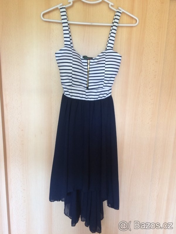 nove letni saty koupeny v Itali velikost S/M