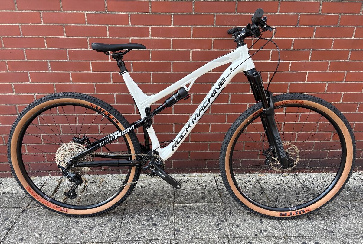 Celoodpružené kolo Rock Machine Blizzard XCM 70-29