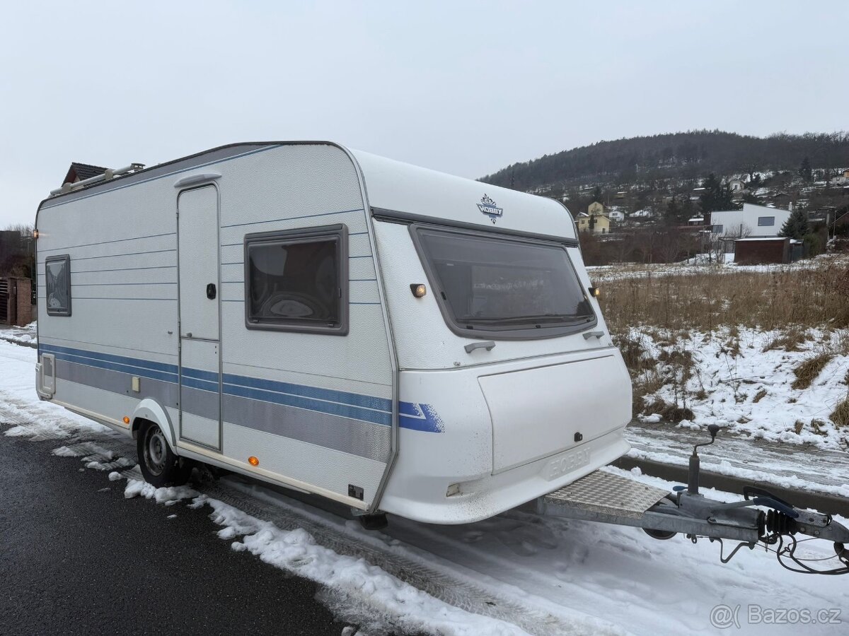 Karavan Hobby Exclusive - Mover, Předstan