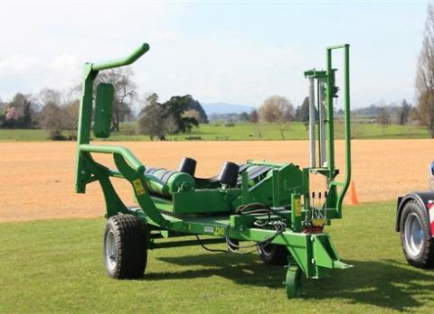 Koupím samonakládací baličku, ovíječku, BALIČKA