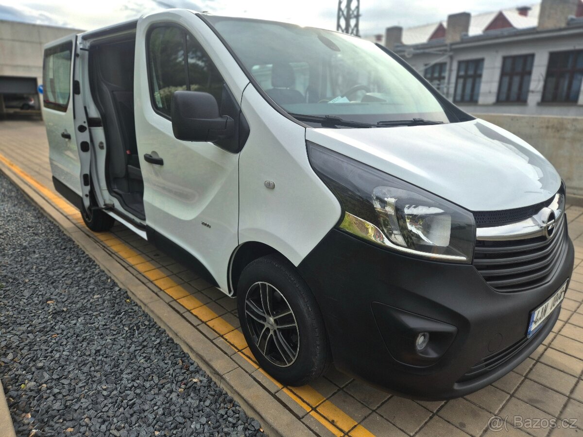 Opel vivaro 6mist