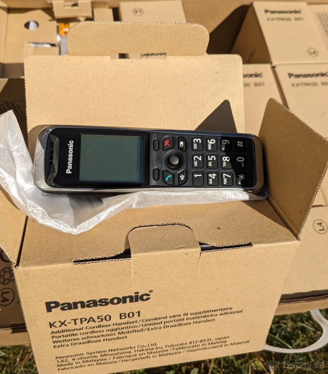 Panasonic KX-TGP500-B01 a KX-TPA50-B01 přenosný IP telefon