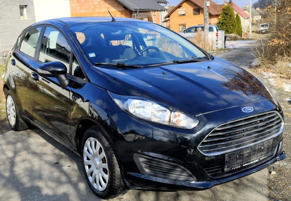 Ford Fiesta 5.dveř 2015 - ihned k odběru