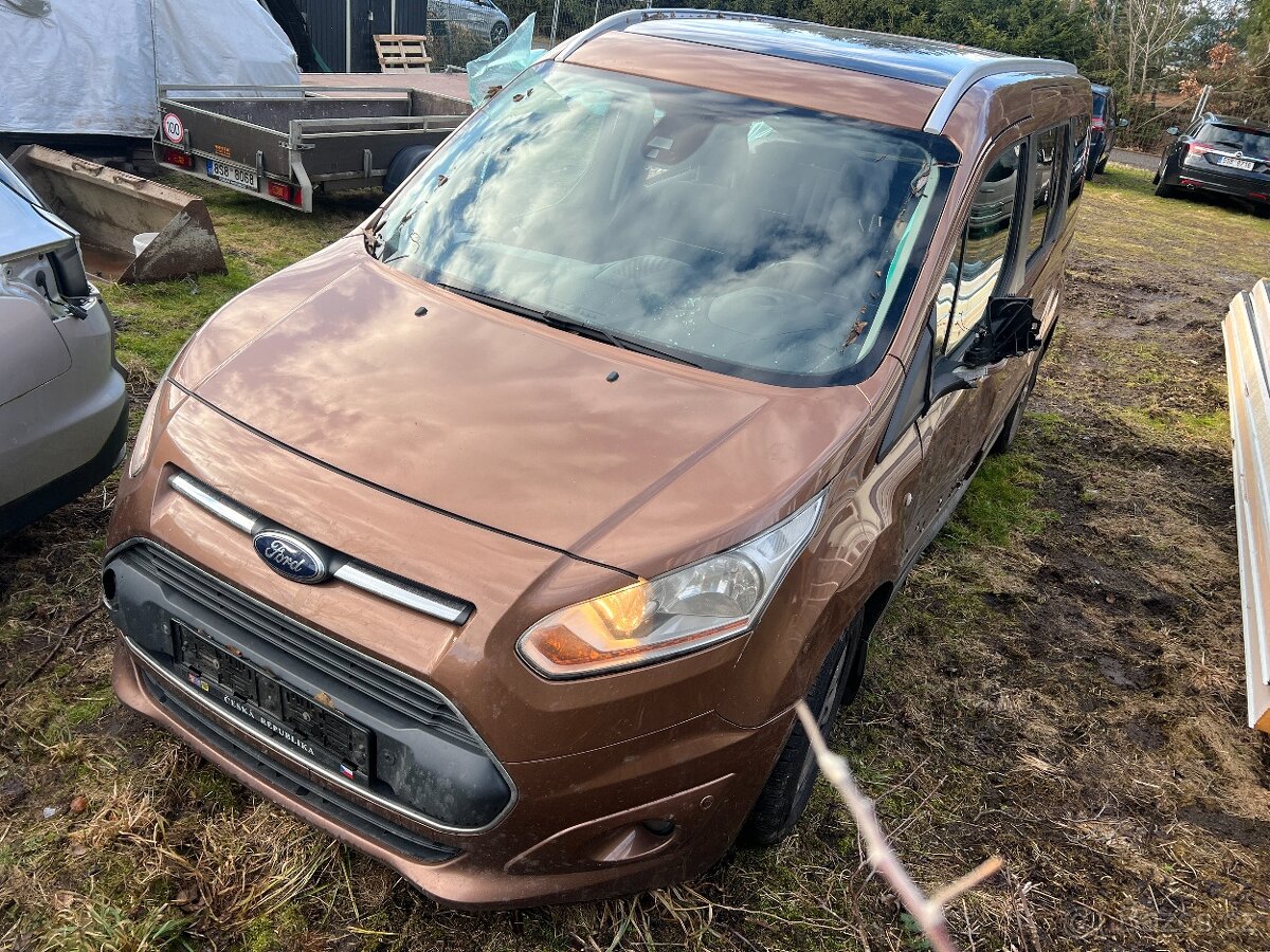 Ford Connect a čelní sklo