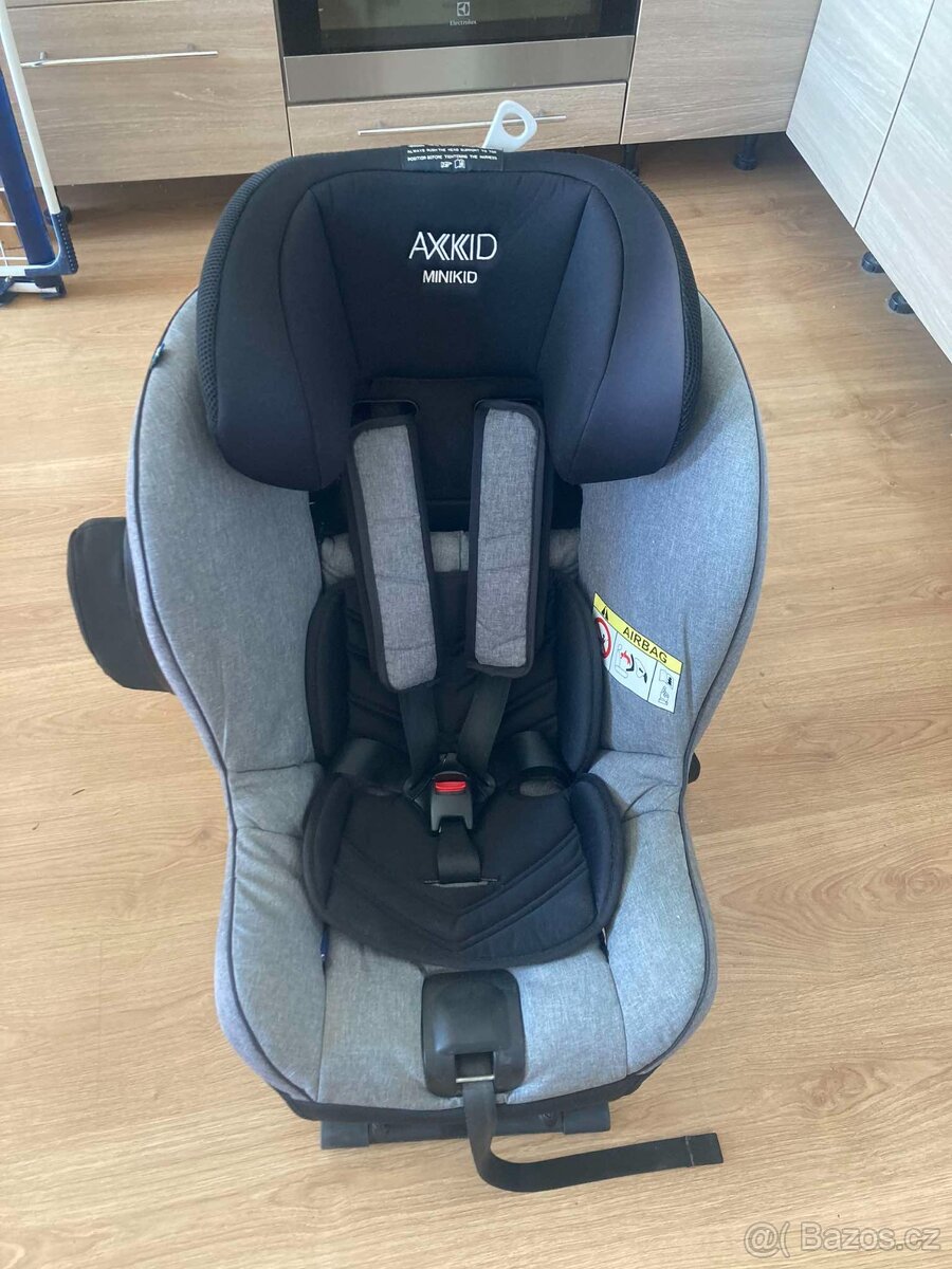 Dětská autosedačka Axkid Minikid 0-25kg + extra popruhy naví