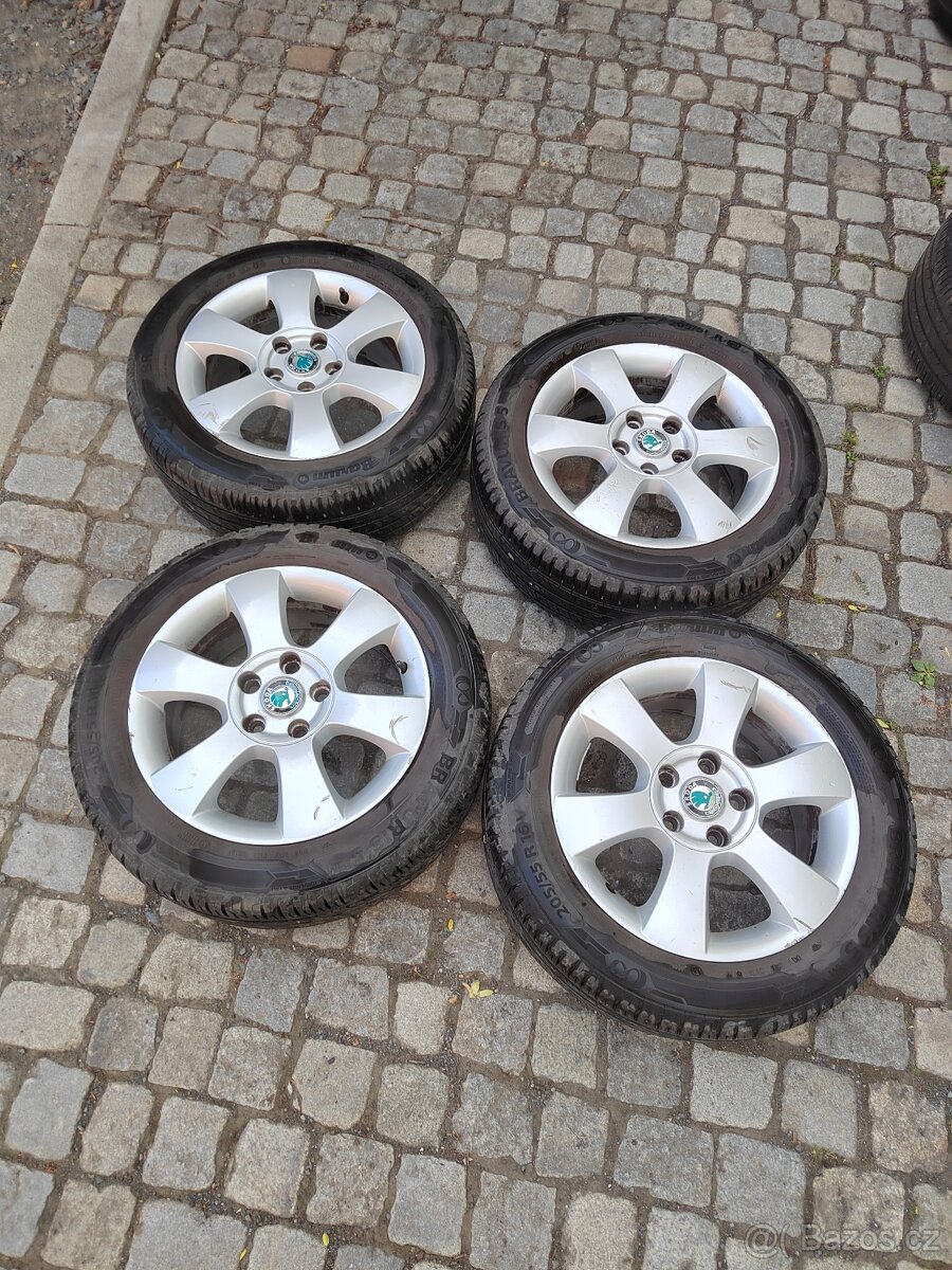 Prodám orig alu 16 škoda Octavia 2 5x112 ET 50 letní pneu