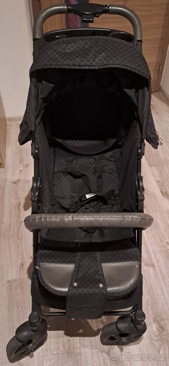 Prodam sportovni kocarek Petite&Mars Easy