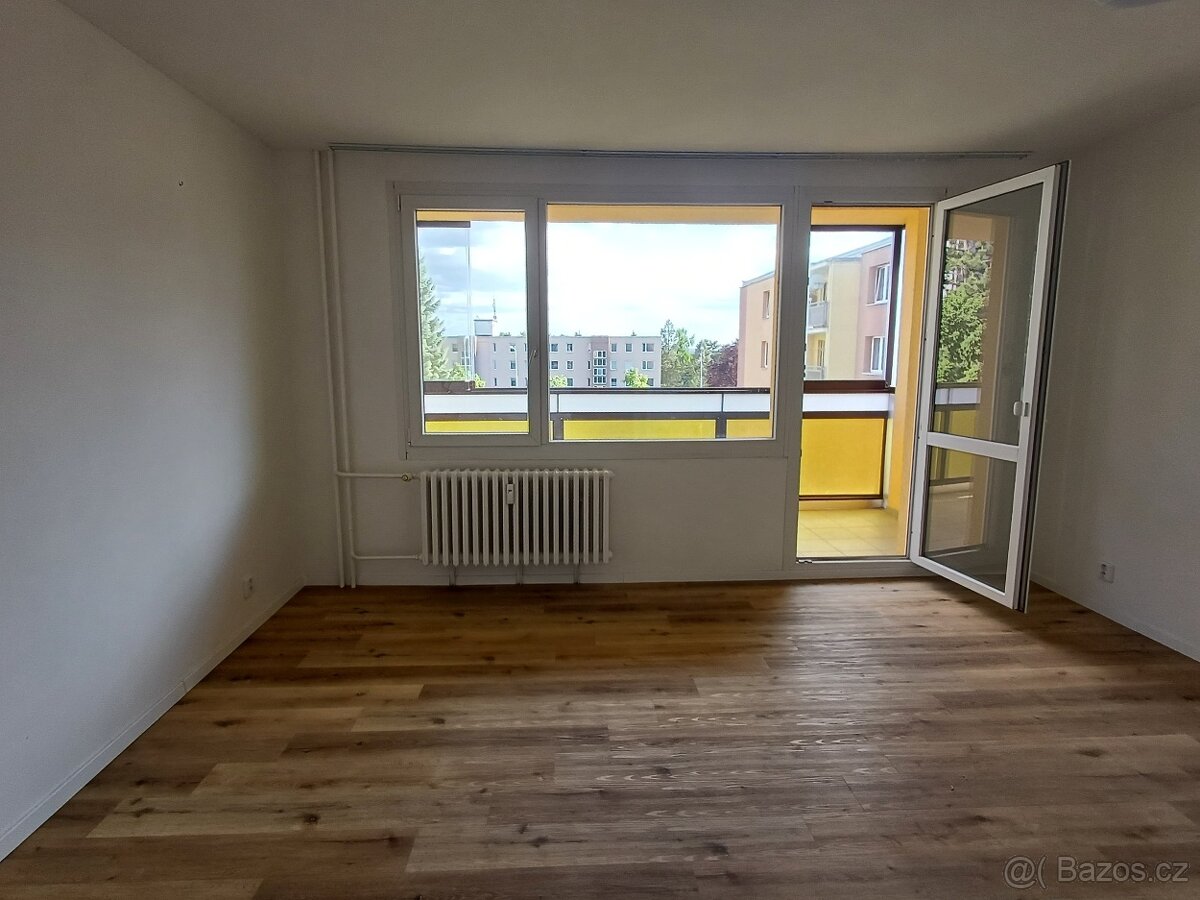 Pronájem bytu 1+kk s lodžií, Plzeň-Bolevec