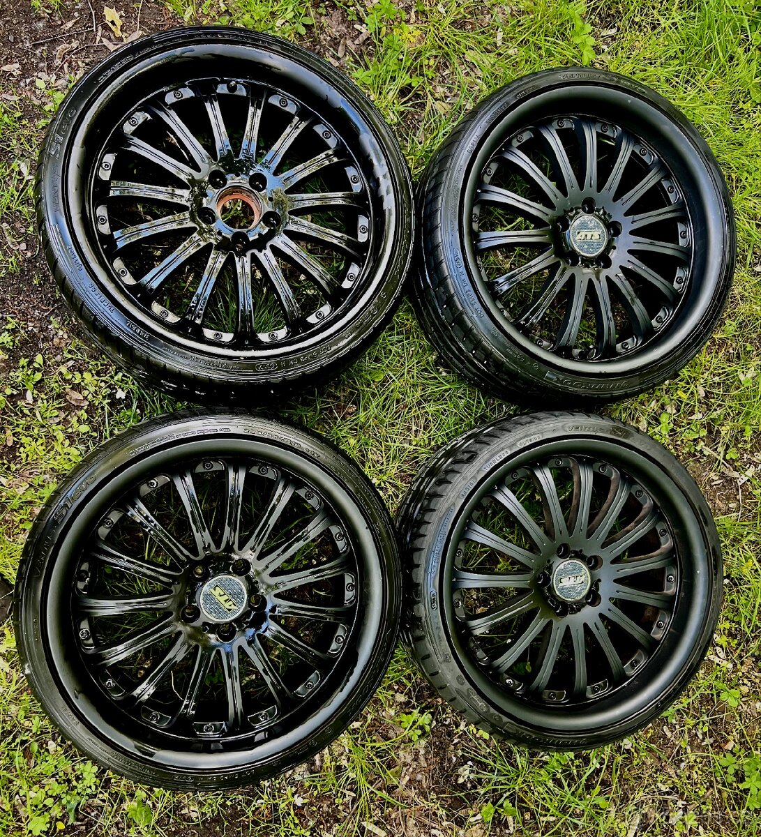 Letní kola VW Golf 225/35 R19, 5x112, ET42