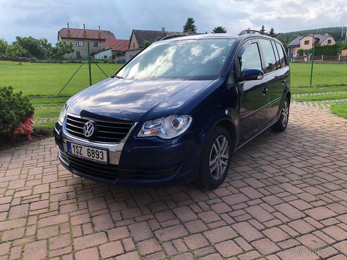 Volkswagen Touran 2.0 TDi BKD 103kw facelift