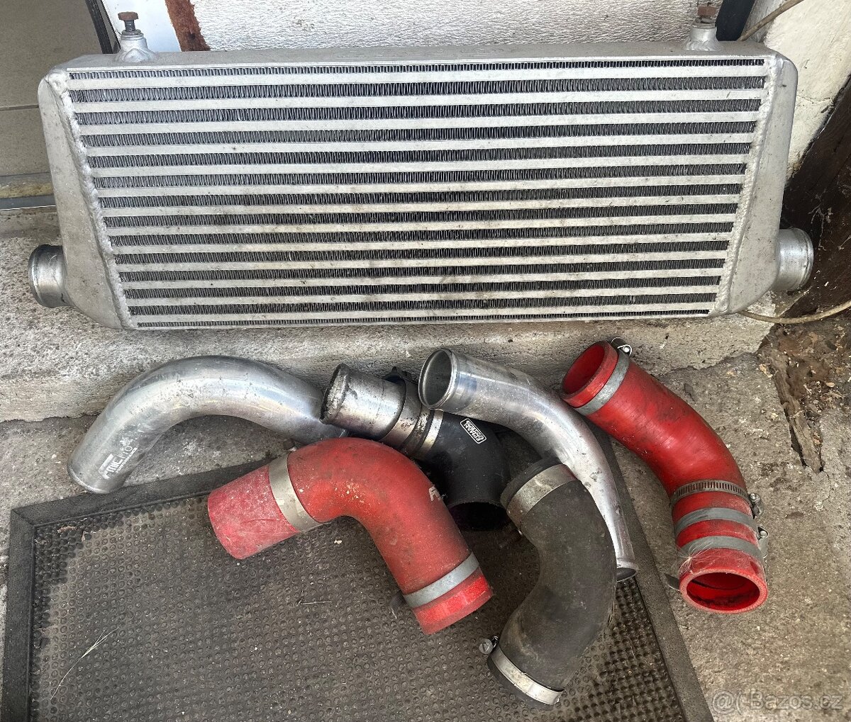 Intercooler FMIC 700x230x65mm + kolena, hadice